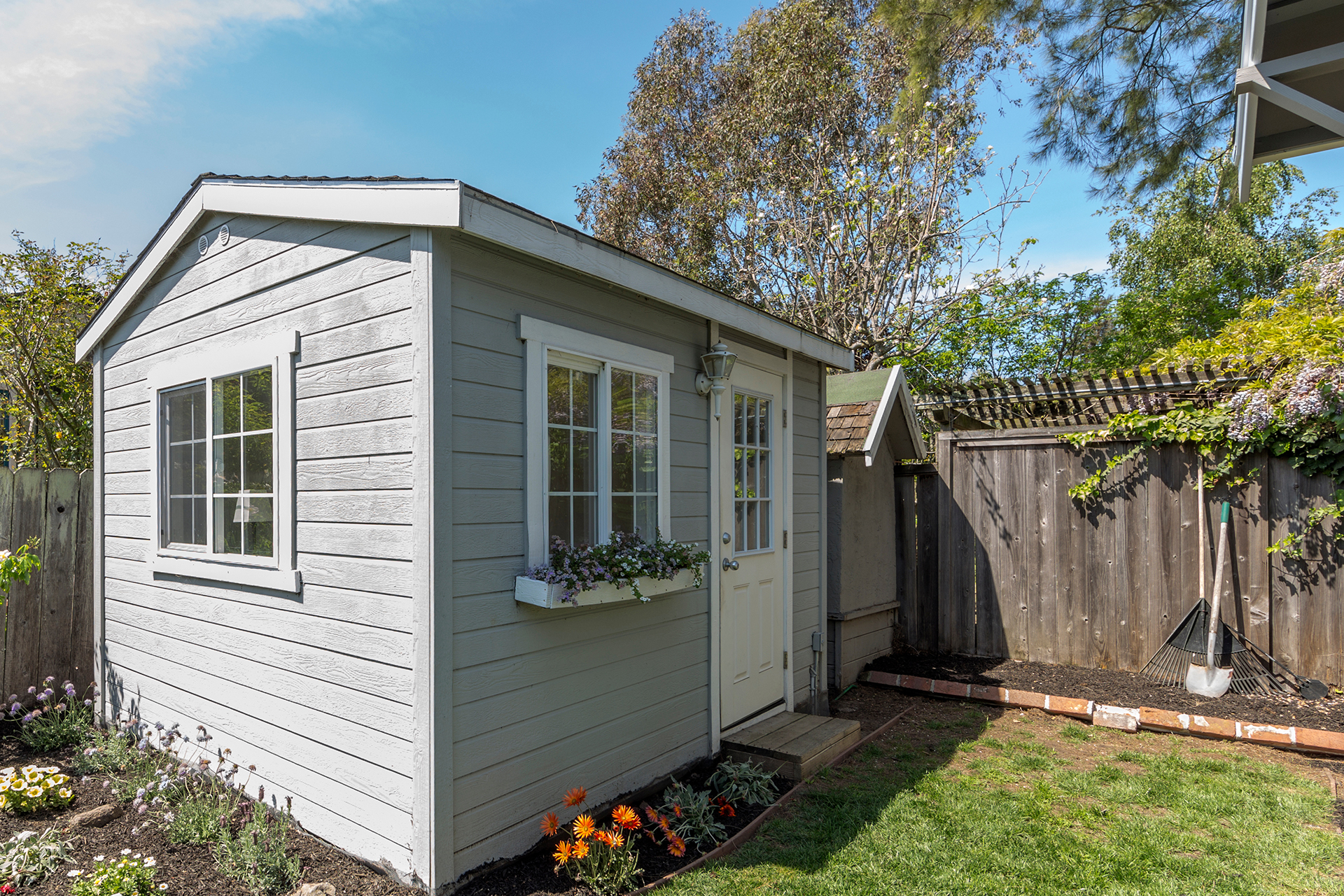 using clever garden shed placement to improve privacy